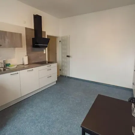 Geraeumige 3-schlafzimmer-wohnung In Nahe Uni Lejlighed *