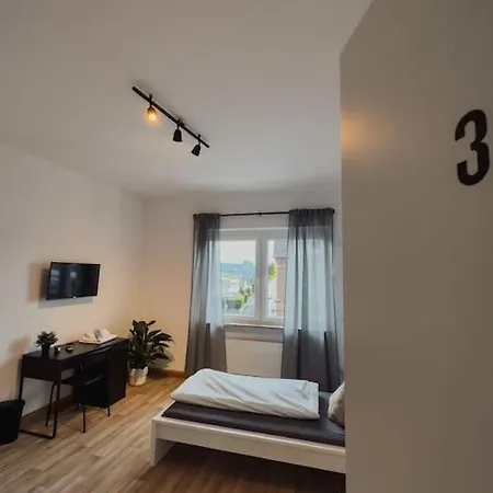 Geraeumige 3-schlafzimmer-wohnung In Nahe Uni Lejlighed Koblenz (Rhineland-Palatinate)